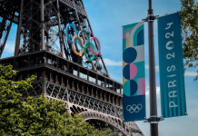 Parigi 2024: il calendario delle finali delle specialità olimpiche di tiro Parigi 2024: il calendario delle finali delle specialità olimpiche di tiro - torre eiffel con cerchi olimpici