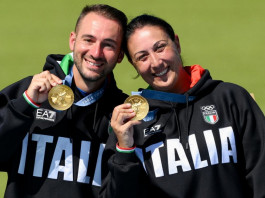 Parigi 2024, l’Italia chiude quarta nel medagliere di tiro sportivo Parigi 2024, l’Italia chiude quarta nel medagliere di tiro sportivo - Gabriele Rossetti e Diana Bacosi, medaglia d'oro nello skeet mixed team a Parigi 2024 (foto Coni)
