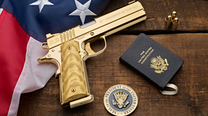 Da Cabot Guns una pistola da collezione per il giuramento di Trump Da Cabot Guns una pistola da collezione per il giuramento di Trump