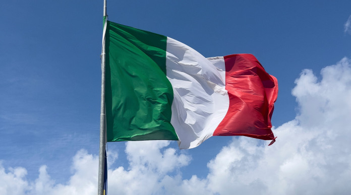 Tre italiani nella top 3 del ranking Issf Tre italiani nella top 3 del ranking Issf: bandiera italiana