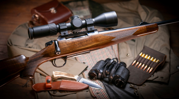 Sabatti dedica a Hemingway una carabina bolt-action Sabatti dedica a Hemingway una carabina bolt-action