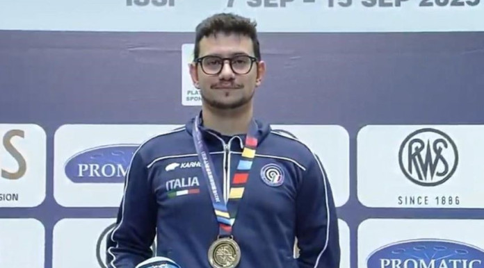 Oro e record per Sollazzo nella Coppa del mondo di tiro a segno Oro e record per Sollazzo nella Coppa del mondo di tiro a segno