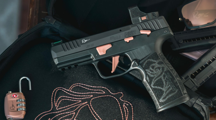 La rimfire Sig Sauer P322 nella linea Rose (col red dot Romeo Rs) La rimfire Sig Sauer P322 nella linea Rose (col red dot Romeo Rs)